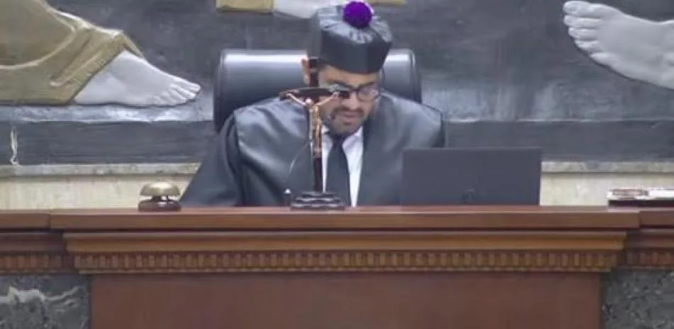 667f21297f454.r d.286 279 17179