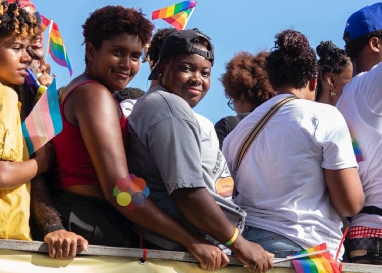 Caravana lgbt e1719586170391 853x694 1