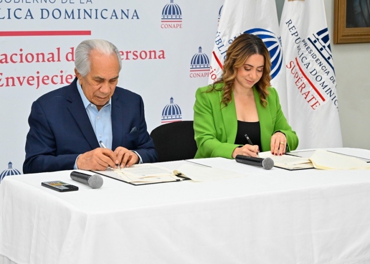 Directores ejecutivos de superate y conape firman acuerdo interinstitucional