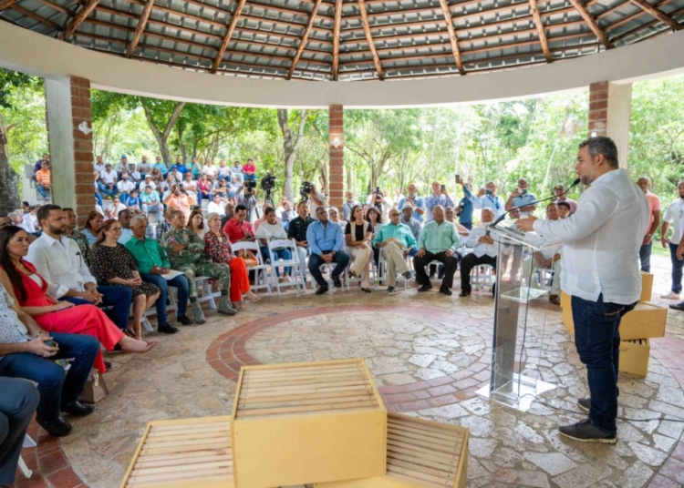 Feda entrega cajas de abejas 1140x694 1