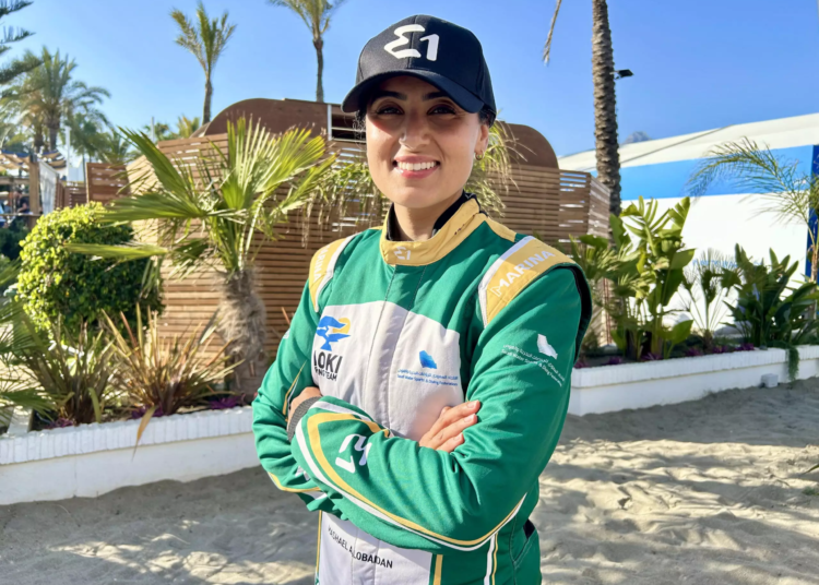 Ezgif 7 930bd8ad0c scaled 1