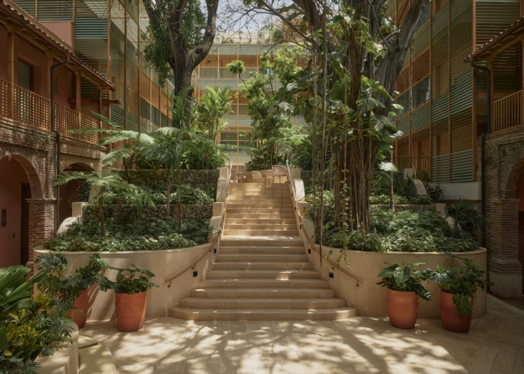 20240625 kimpton las mercedes 9 courtyard 0810lowres 1