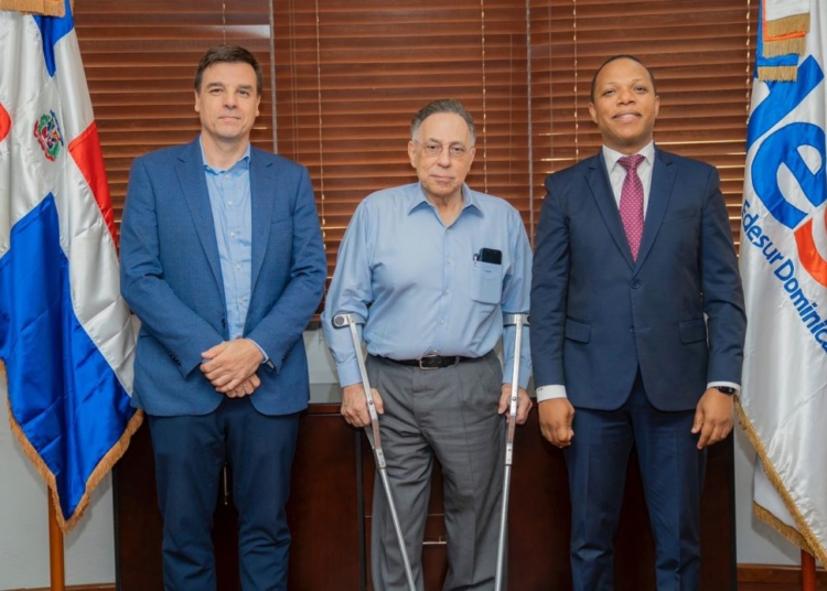 Celso y gerente de edesur 1140x694 1