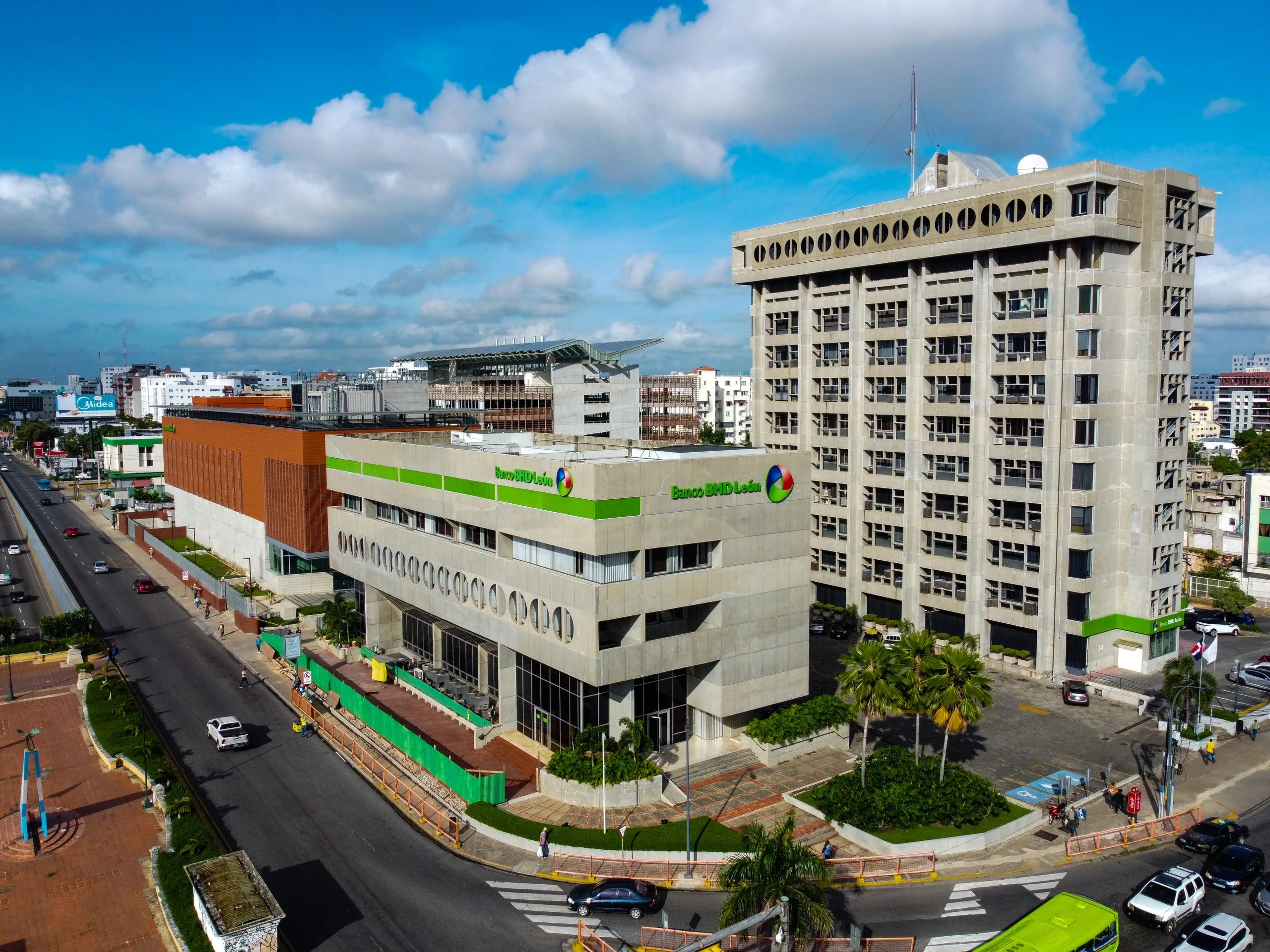 Centro Financiero BHD 1