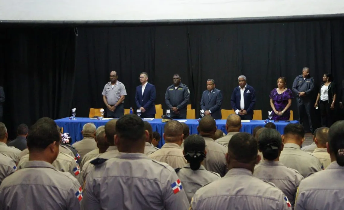 Charla Policia Nacional 1140x694 1