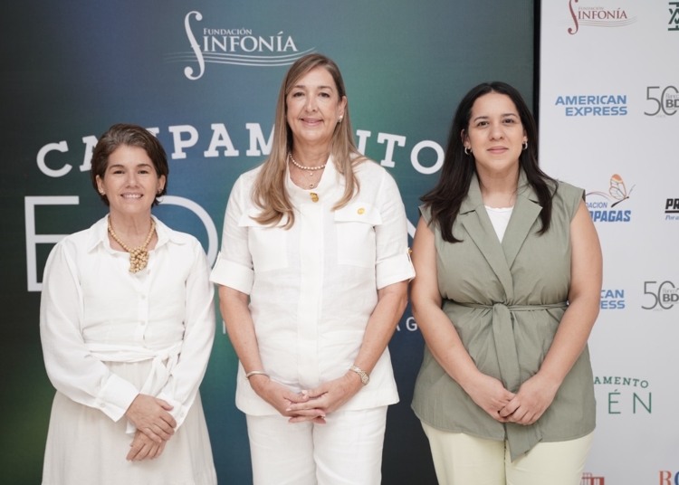 DSC07415 Principal Nadia NicolaMarisol Rodriguez Copello y Marianela Pina