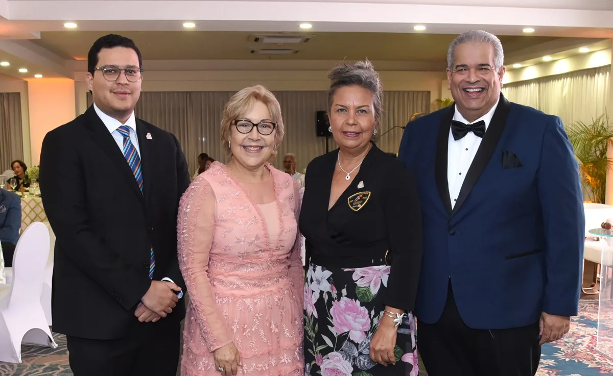 Dsc7770 principal michael jacobopamela sanchez ysabel reyes y pedro vargas e1720737424901