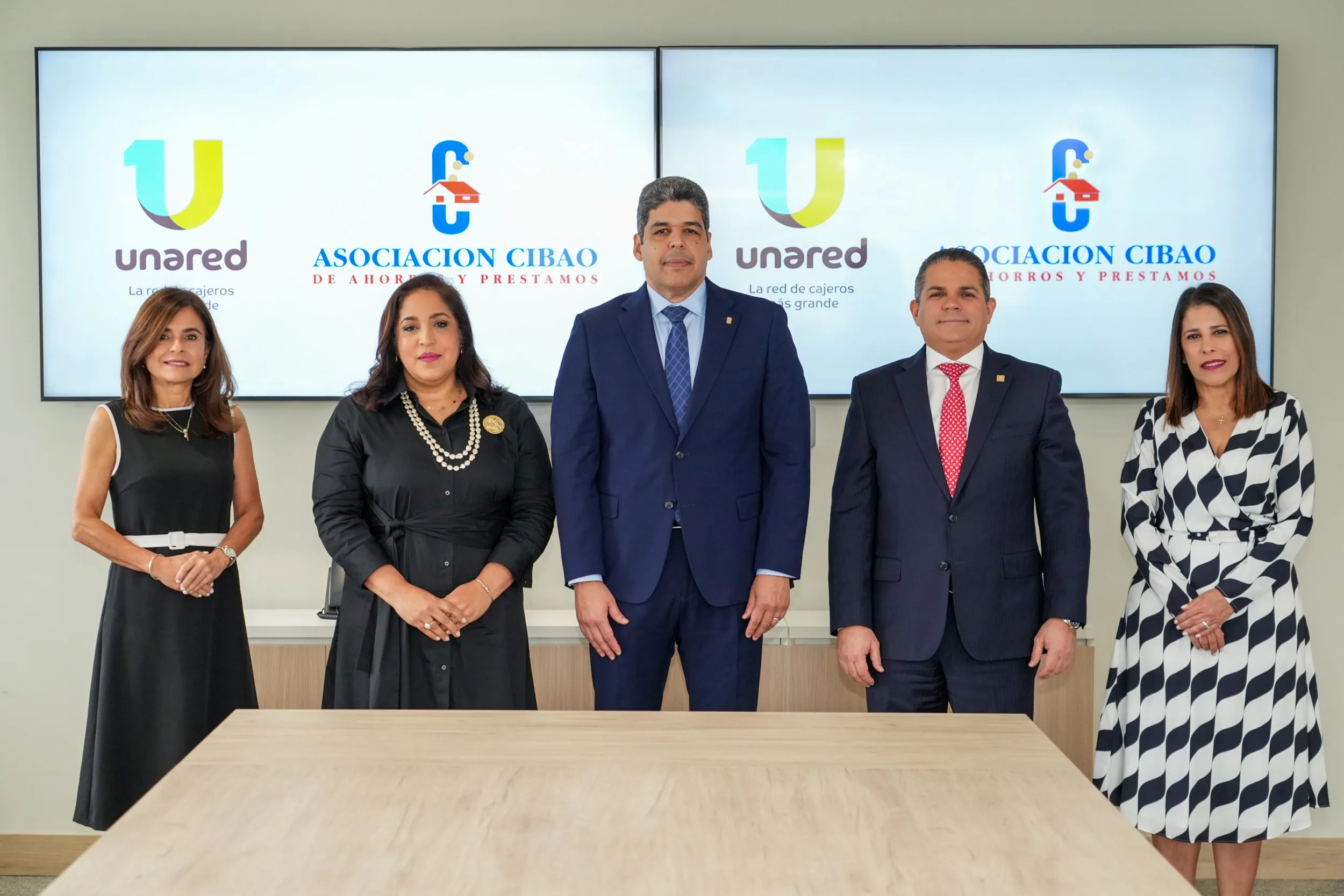 Ejecutivos rebeca melendez karina breton jose luis ventura kelvin fernandez y ninoska suarez julio 2024