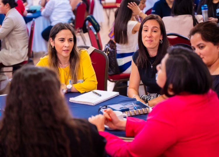 Empoderamiento Digital para Mujeres Empresarias 1
