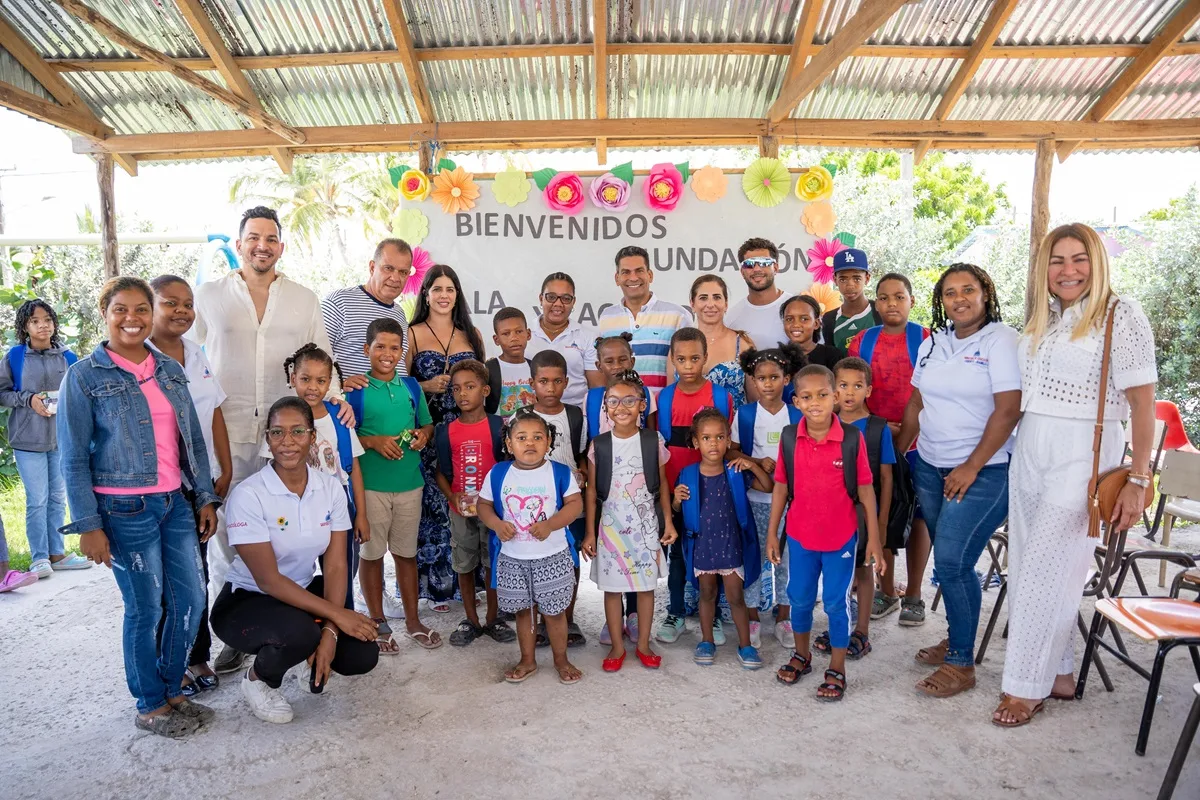 Entrega Donacion Escuela Juanillo