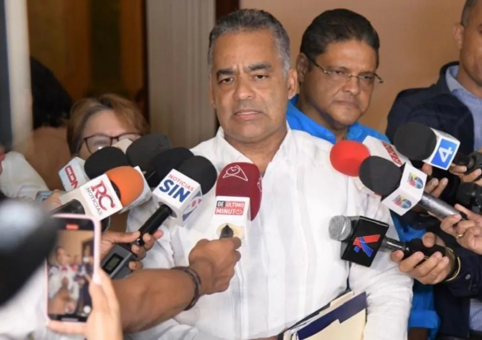 Joel santos 983x694 1