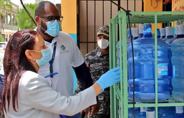 Operativos botellones de agua