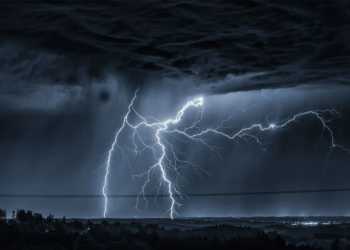 Tormentas electricas fenomenos meteorologicos recurrentes 16281 2 1280