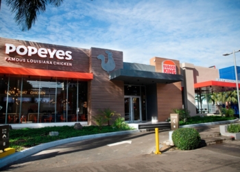 Fachada del nuevo restaurante Popeyes