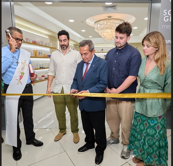 Foto principal Diacono Juan Rivas Manuel Serrano Dr. Gabriel Serrano Javier Serrano y Pilar Serrano