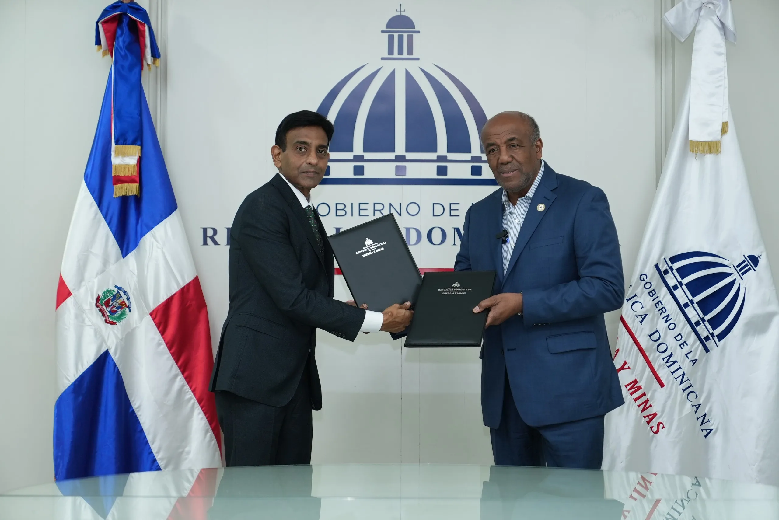 Joshua wycliff jefe operaciones de la secretaria de la isa y antonio almonte ministro del mem