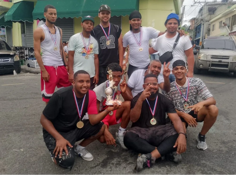 PIE DE FOTO 1 VITILLA FENIX 2024