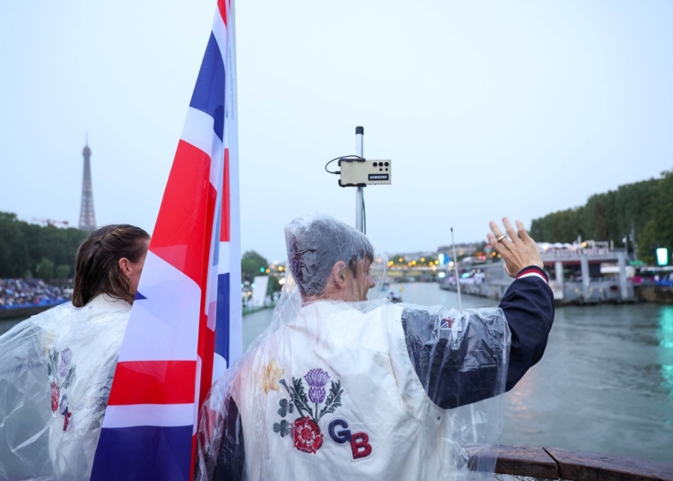 Samsung mobile s24 ultra z flip6 olympic edition paris 2024 opening ceremony dl3