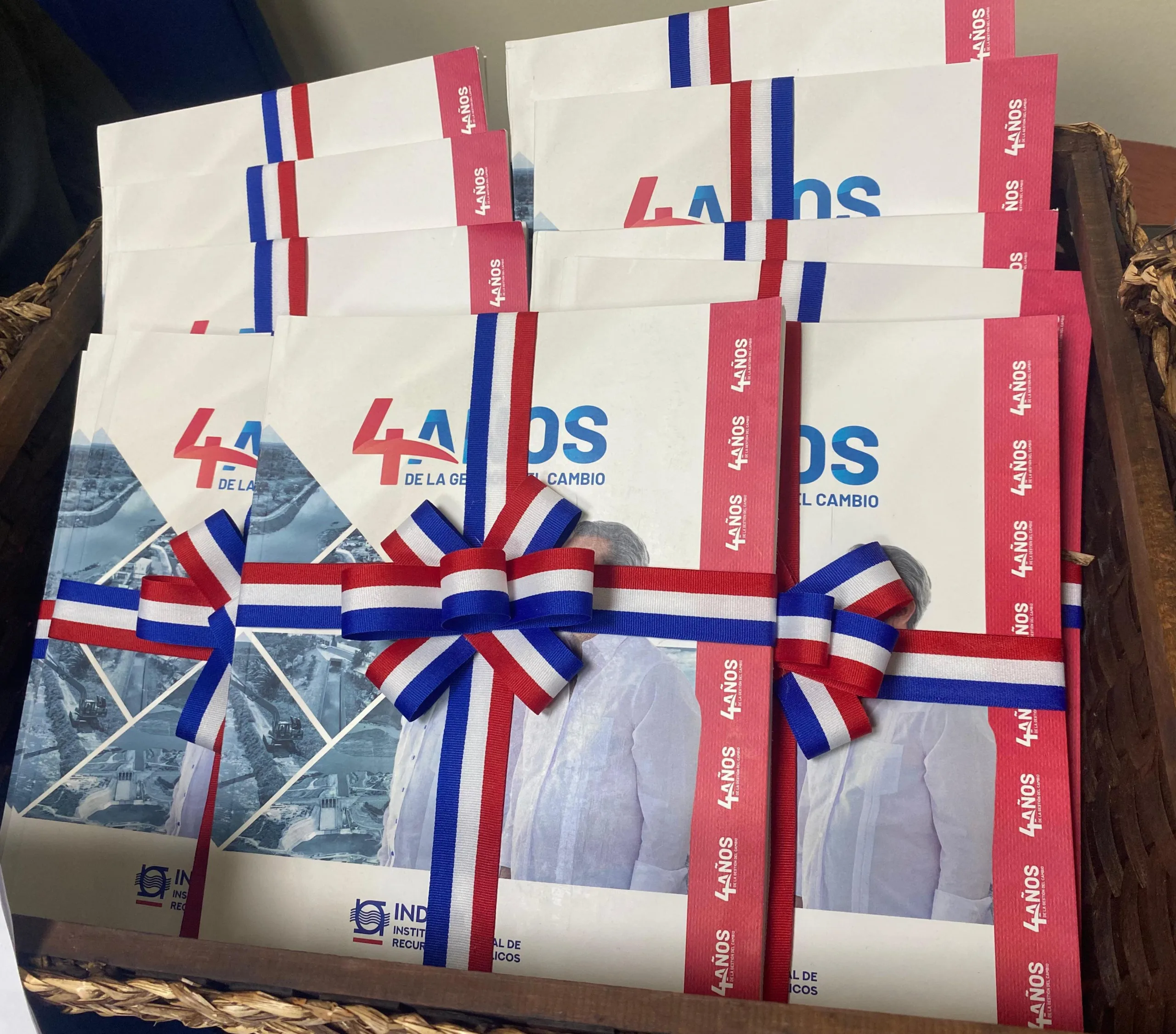 Indrhi presenta logros de la gestión 2020-2024; revista exhibe obras de transformación hídrica