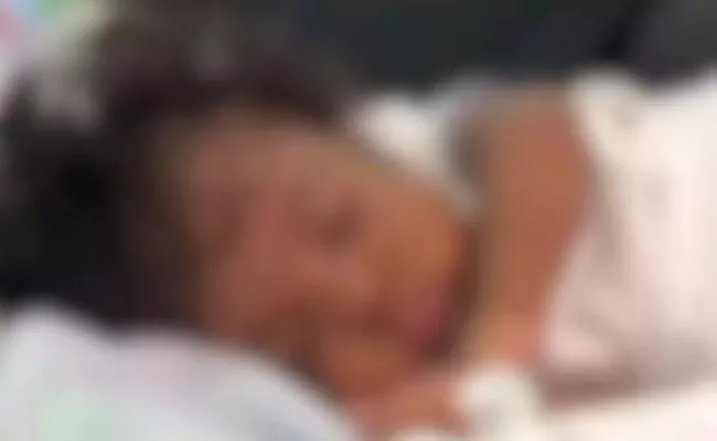 ofrecen ayuda a nina 650x400 1