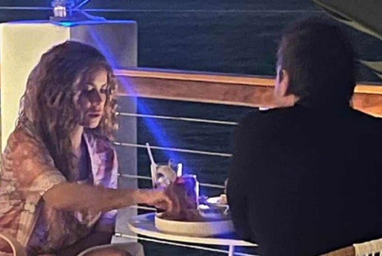 shakira es vista cenando con un hombre misterioso 1 focus min0.42 0.46 896 504