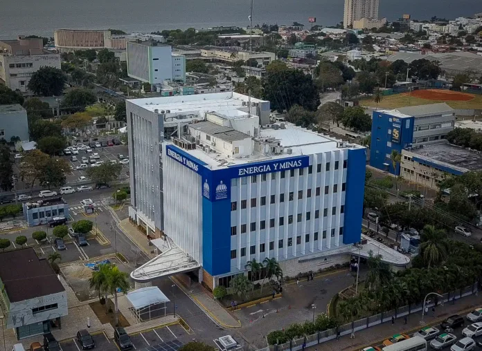 Facha Ministerio Energia y Minas 1 jpeg