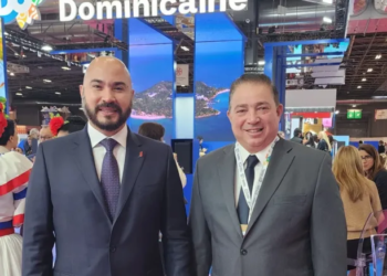 Foto principal carlos jimenez vicepresidente ejecutivo de air century y hector porcella presiden jpeg