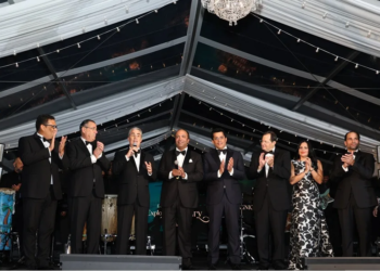 Lideres bancos y empresas dominicanos cena mitur VDJ 0995 jpg