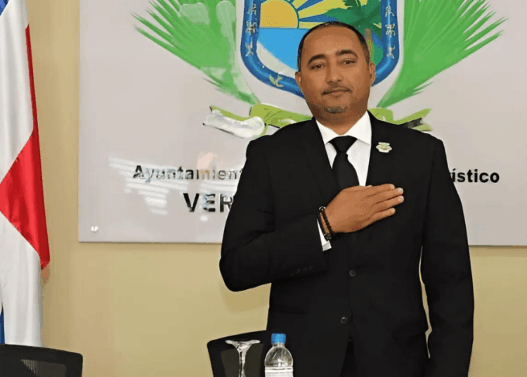 Someten al alcalde de veron punta cana por violacion a la ley 200 04 1