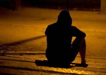 persona solitaria jpg