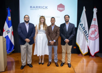 Graduacion intec barrick jpg