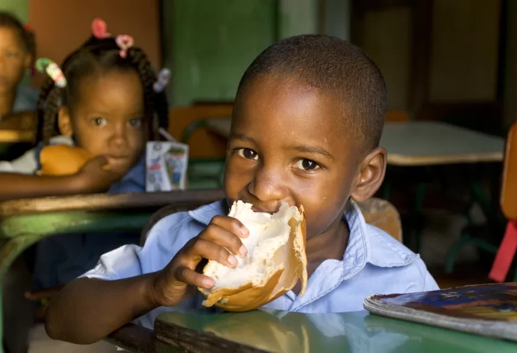 La desnutricion infantil es un desafio que debemos combatir juntos. Cada nino merece crecer fuerte y saludable UNICEF Republica Dominicana Ricardo Piantini