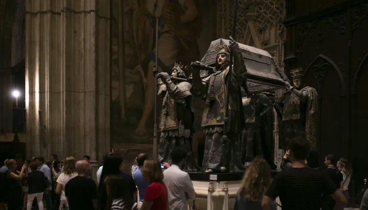 Tumba cristobal colon sevilla 98