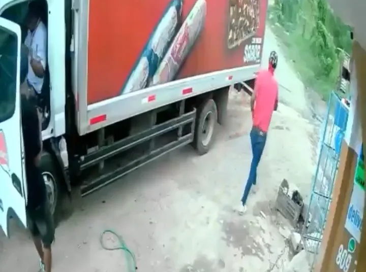 videoframe 13083 png