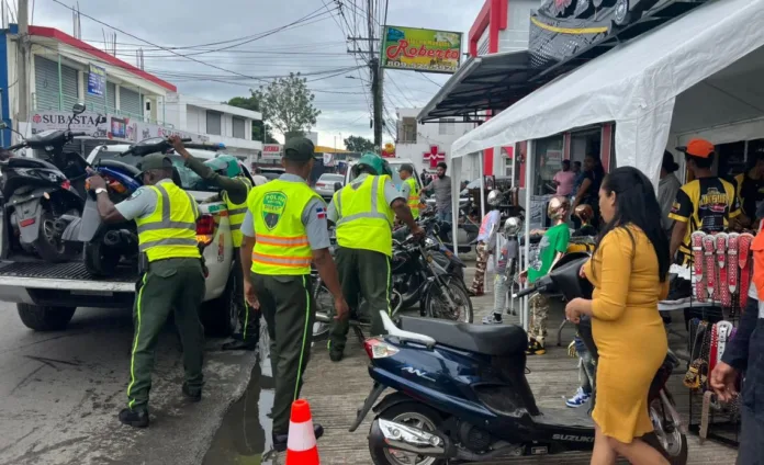 Digesett realiza operativos para reorganizar el tránsito en bonao