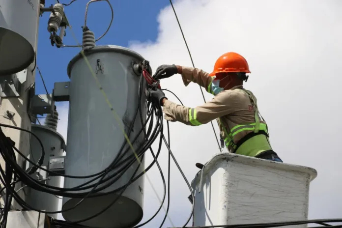 Edesur dominicana trabaja en solución de avería que afecta sectores del distrito nacional