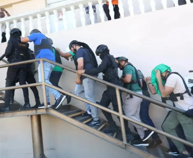 8 Nacionales 29 5p01