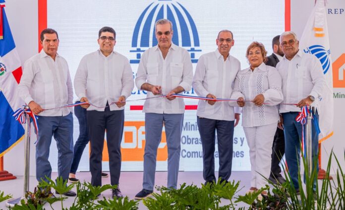 Abinader inaugura obras de infraestructura vial en sde