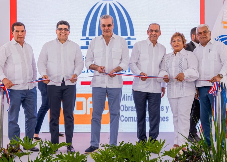 Abinader inaugura vias en SDE 1140x694 1