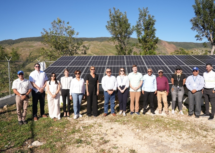 Autordades presentes en el proyecto de electrificacion