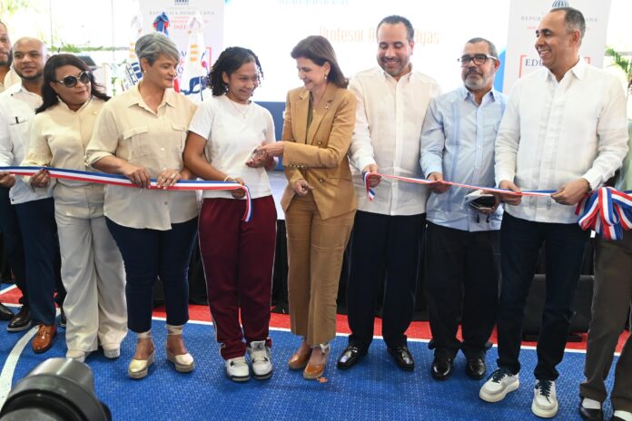 Raquel peña y alberto rodríguez entregan moderno polideportivo en san pedro de macorís 