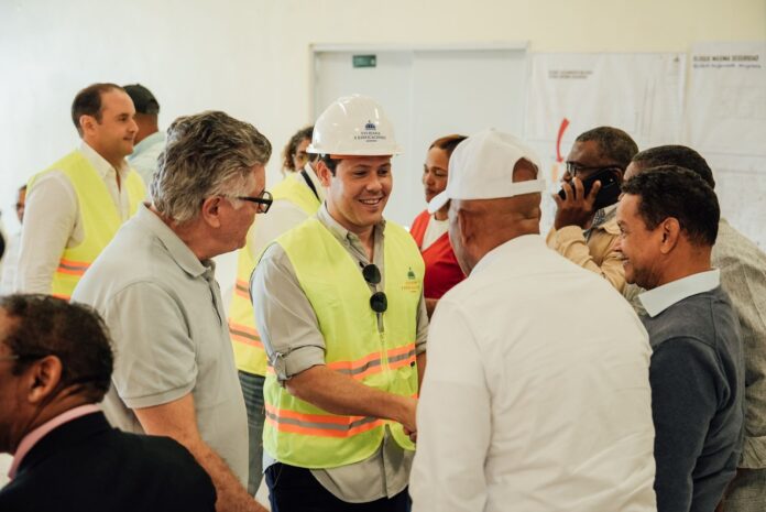 Ministro bonilla supervisa avances en construcción de centros penitenciarios en san juan y barahona