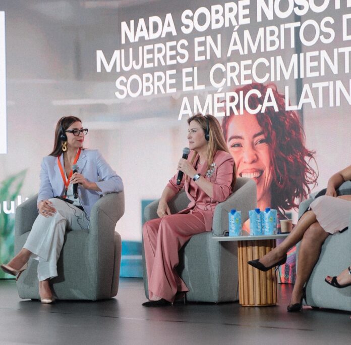 Carolina Mejía pide en foro del CAF mayores oportunidades para el liderazgo femenino