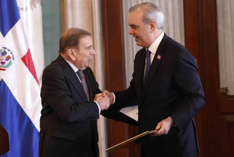 abinader al gobierno de venezuela aun estan a tiempo de cruzar al la focus 0.03 0.7 896 504