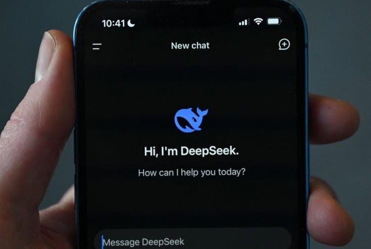 deepseek focus 0 0 896 504