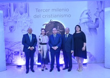 1. Elvin Novas Bello Clarissa de la Rocha Hector Valdez Albizu Jose Alcantara y Cynthia Goico