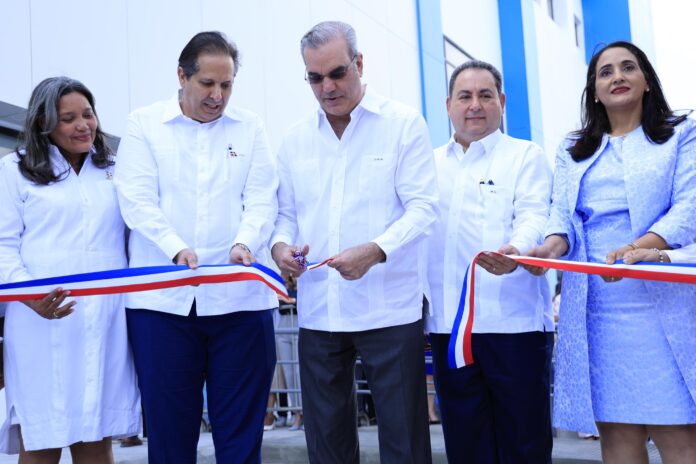 Presidente Abinader inaugura primer hospital traumatológico del Sur