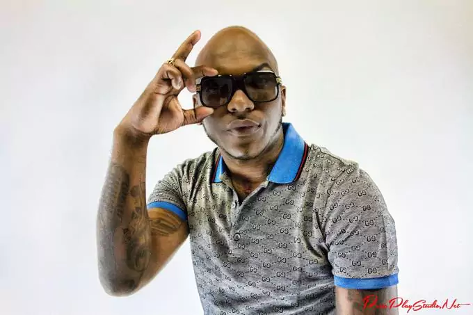 11395405 el sujeto una decada entre el mambo del merengue y los frecuentes incidentes