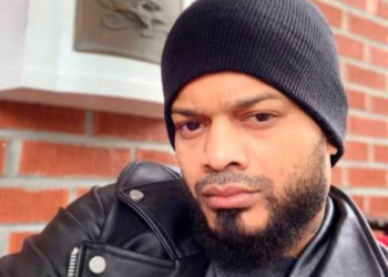 13D9CA8B 8B74 4B7E A954 55B533E5A79D