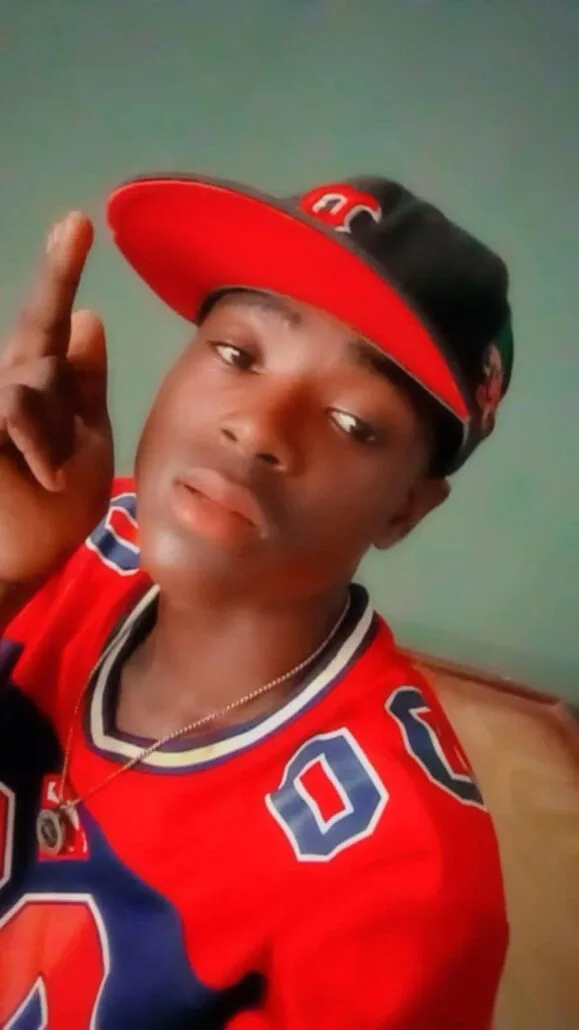 273E8FD2 F54F 4D31 85CA 0200D7790FE6